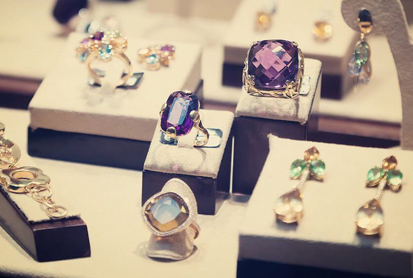Investing in Jewels: Is it a Good Investment to Make Right Now?